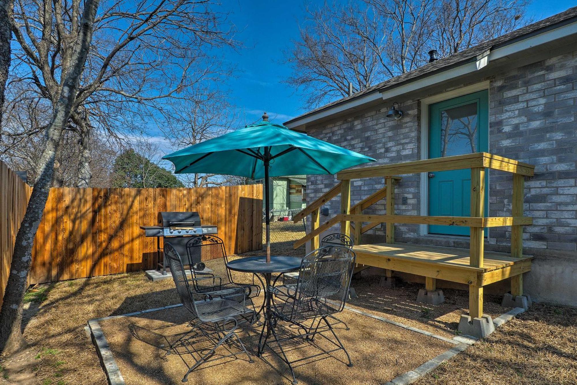 Cozy Home Blocks To Georgetown Square And Su! Екстериор снимка